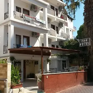 Otel Tu\u011f, Kuşadası